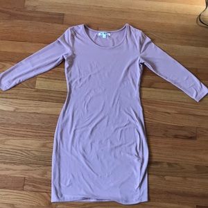 Bodycon mauve dress.